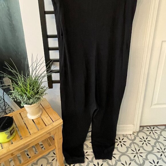 S + T X Hilary Duff — The Banks Romper (size M) - Picture 10 of 11